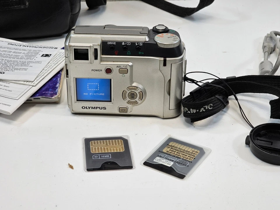 Olympus CAMEDIA C-720 Ultrazoom 3.2MP Digital Camera 8x Optical Zoom Tested - Image 2 of 4