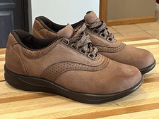 SAS Walk Easy Womens 10 W Brown Suede Leather Lace Up Comfort Walking Shoes