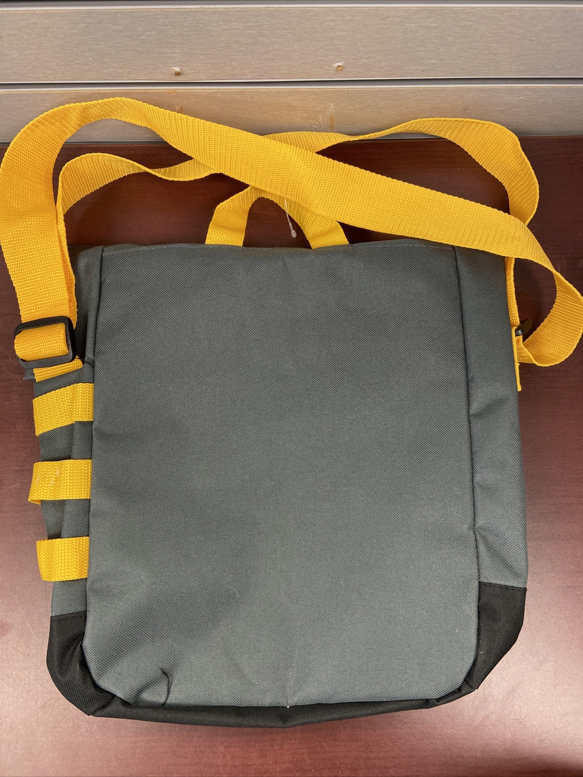 Harry Potter Hufflepuff Wizard Messenger Purse Bag BioWorld Lootcrate NWT