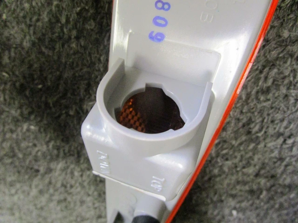 Luz de señalización izquierda izquierda del lado del conductor NI2550137 para Nissan Máxima 2000-2003 Foto 4 de 4