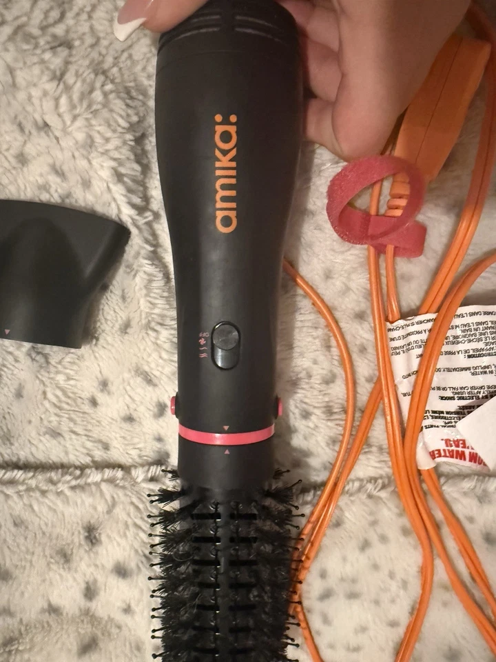Amika Triple Header Interchangeable Blow Dryer Brush 3-in-1 - GREAT condition - Image 3 of 4
