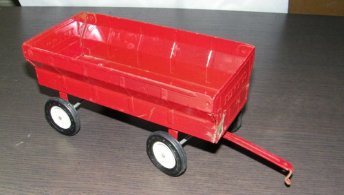 Ertl Pressed Steel 1/16 International IH Red Farm Trailer Flare Box Wagon Fair - 第 1/7 張圖片