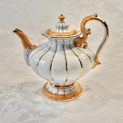 Meissen X-Form Gold Teapot, German Porcelain, White with 24k Gold Trim - MINT