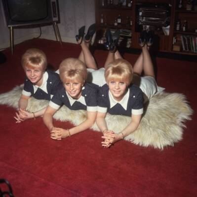 British girl group The Three Bells - 1965 Old Photo