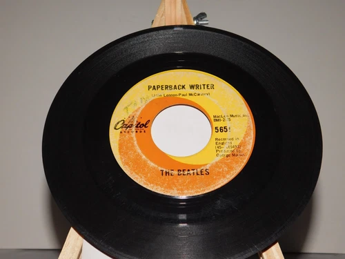 The Beatles - Paperback Writer / Rain 45 RPM Record 7" 5651