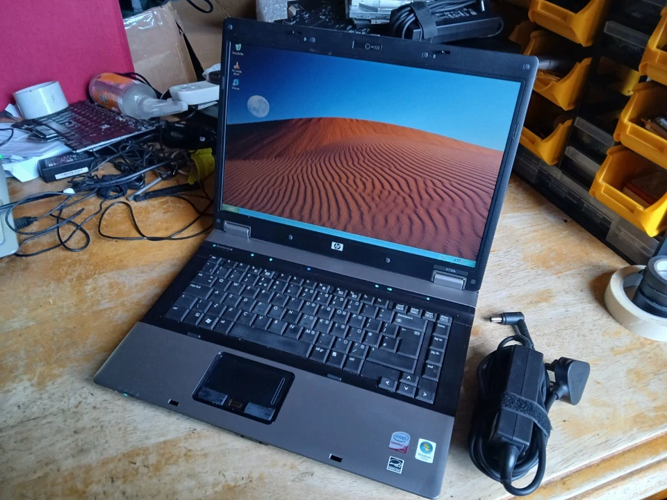 VERY FAST Windows XP HP Laptop--RS232 / Serial Port + 500GB HD + 4GB RAM (HP9) - Image 3 of 4