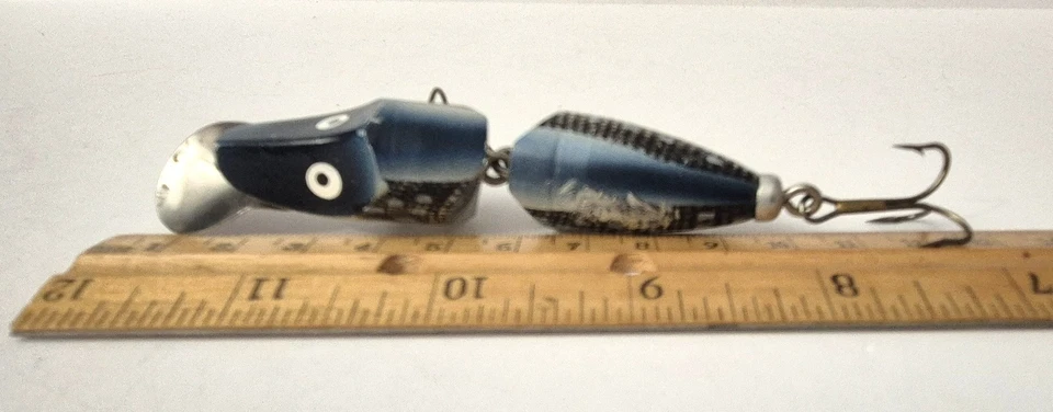 Ancien leurre articulé pour pêche au moulinet ancien. - Photo 2/4