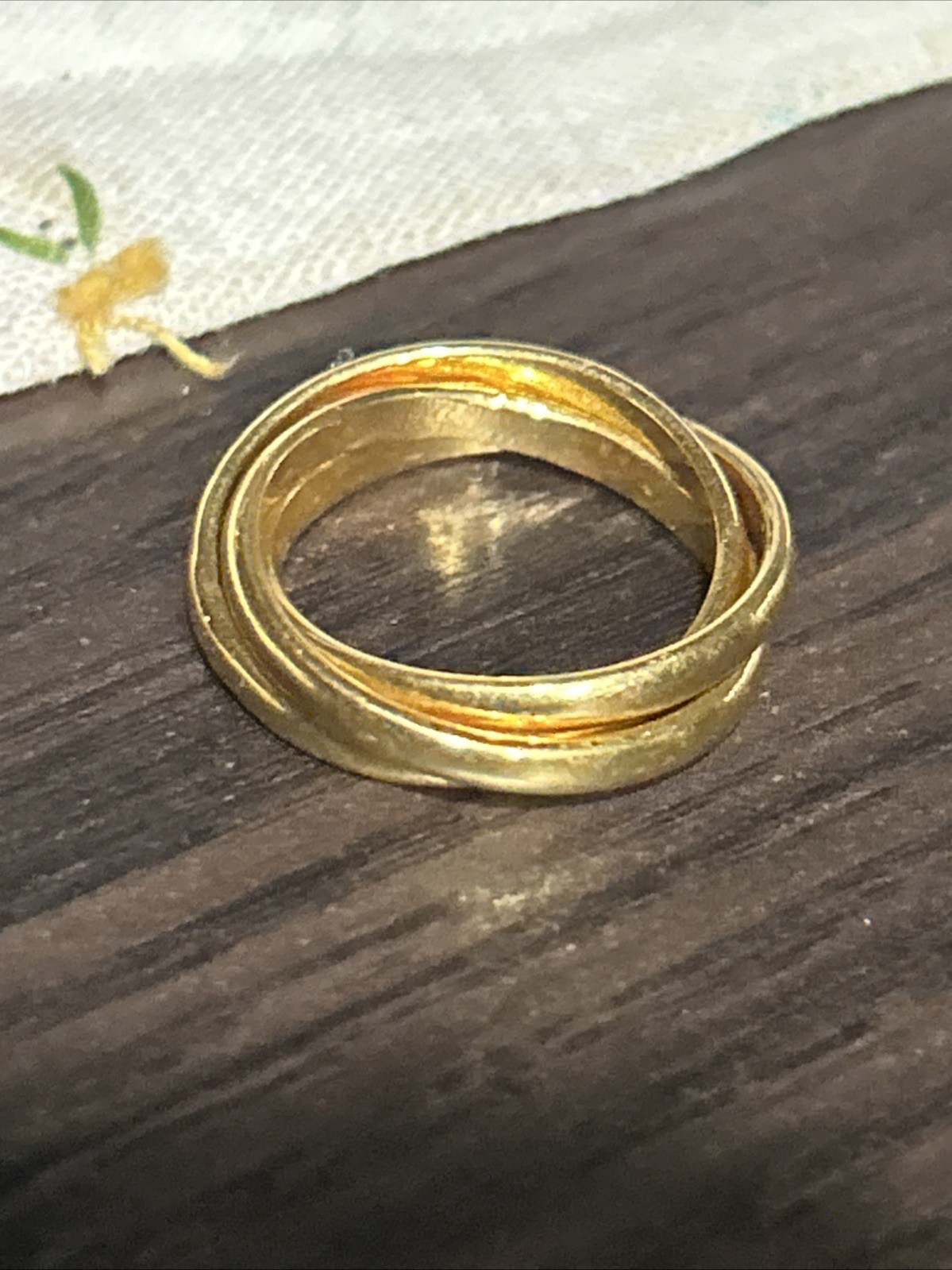 Triple Interlocking Rolling Thin Band Ring in 14-… - image 1