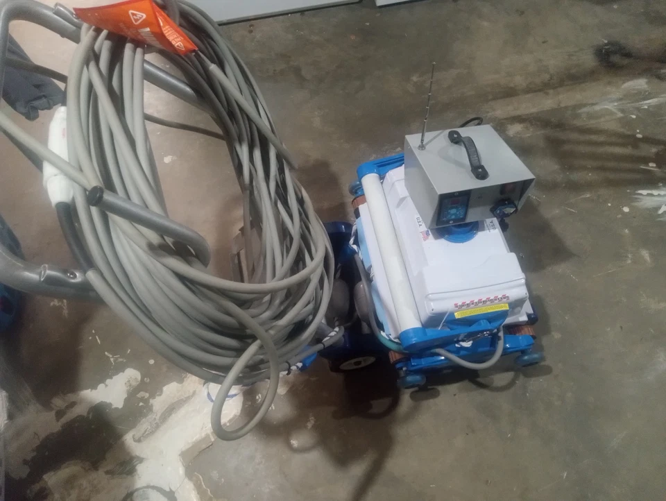 Aspirador de pó robô piscina - Imagem 2 de 2