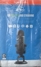 Blue Yeti Professional Multi-Pattern USB Condenser Microphone - Blackout