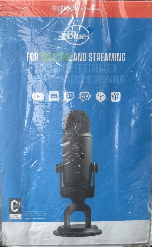 Blue Yeti Professional Multi-Pattern USB Condenser Microphone - Blackout