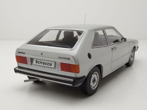 VW Scirocco 1L 1975 Plata Coche a Escala 1:18 KK Scale - Imagen 2 de 9