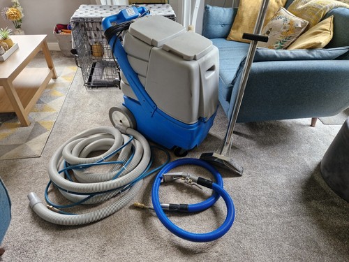 hoover carpet cleaner attachment not spraying