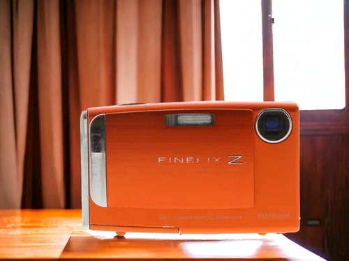 Red Fujifilm Finepix Z10FD - 7.2MP, 3x Zoom, Excellent Condition - Picture 7 of 9