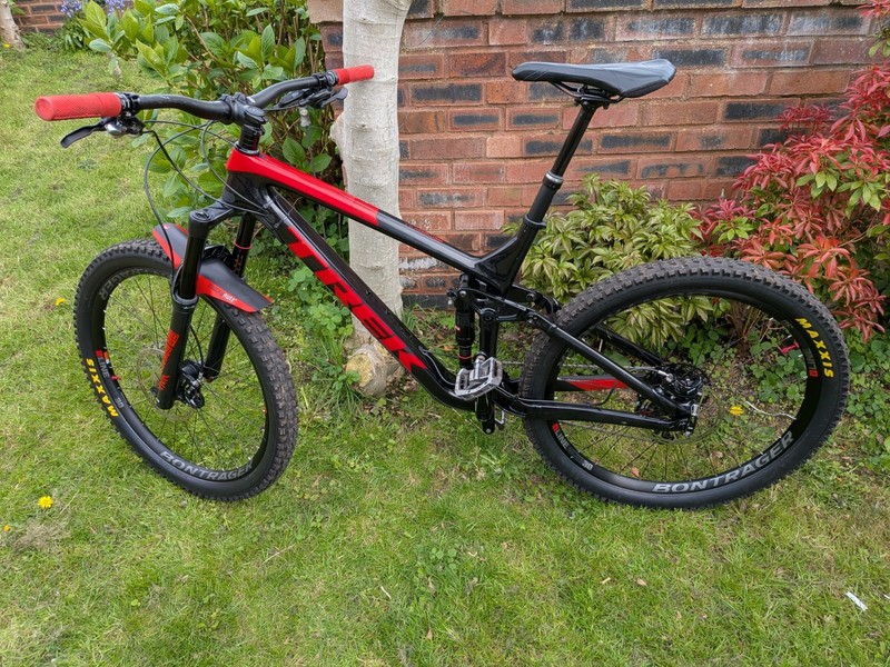 Trek Remedy 9.7 Carbon Frame Mountain Bike, Size Large 27.5"