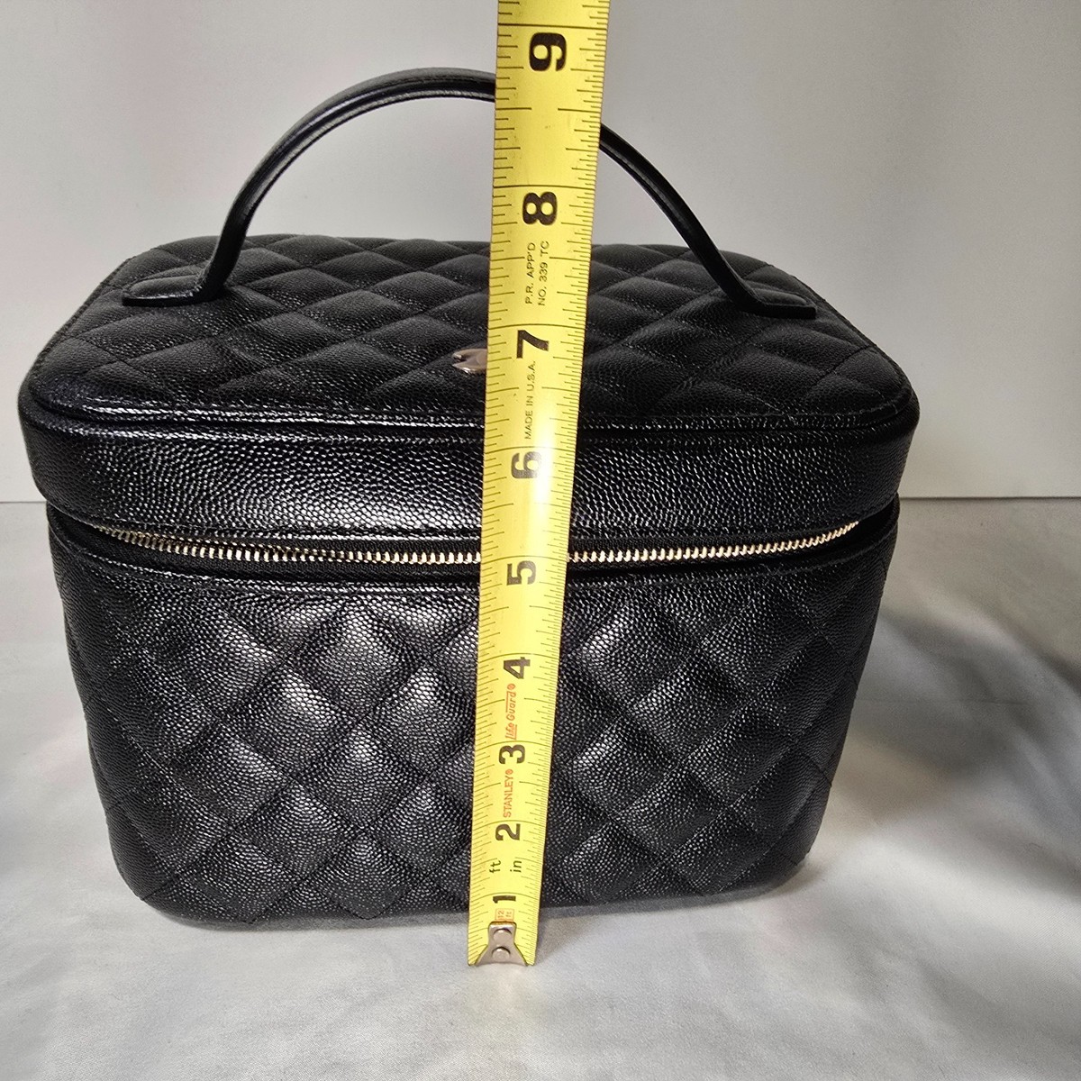 CHANEL シャネル CHANEL TRAVEL アタッシュケース CHANEL Pre-Owned Quilted Luggage Handbag | Black | FARFETCH