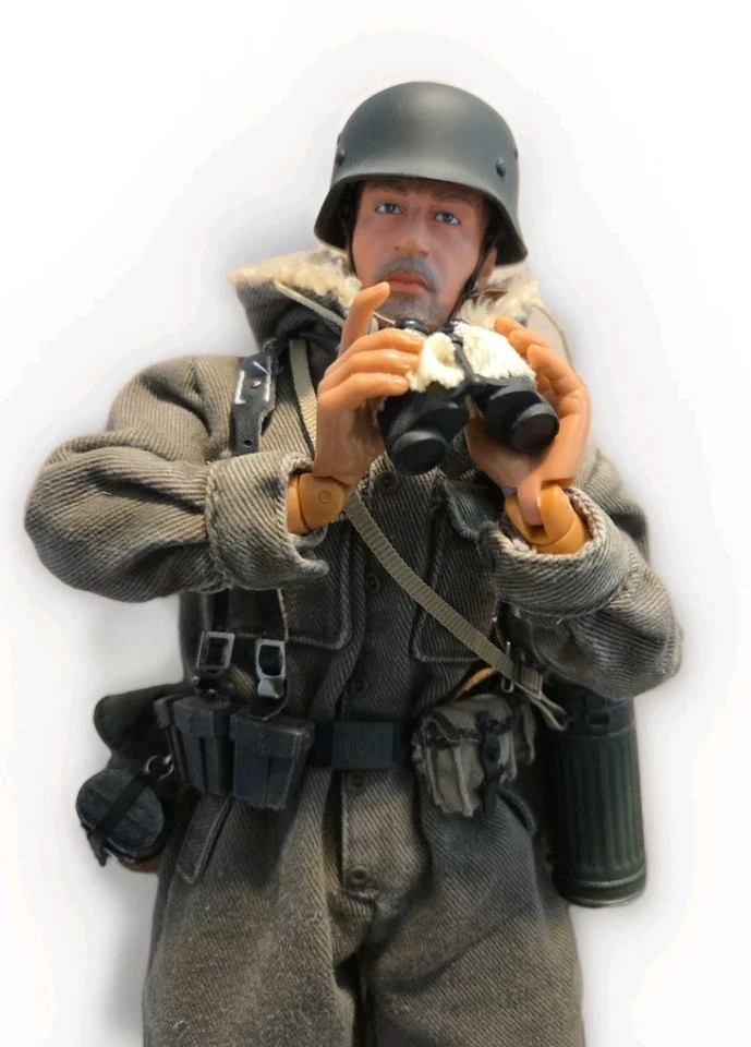 Rare, Dragon 1:6 Scale WWII German Grenadier Winter Kharkov, Metal Helmet - Image 2 of 4