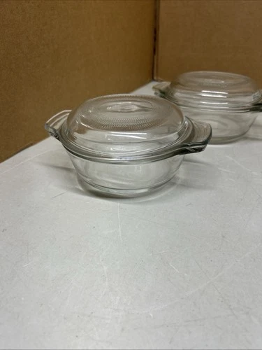 Set Of 2 VTG  Anchor Hocking 12 Oz #1072 Clear Glass Baking Dishes w/Lids NICE