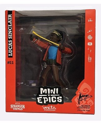 Stranger Things Mini Epics #11 Lucas Sinclair Figur 15 cm Groß Weta Workshop