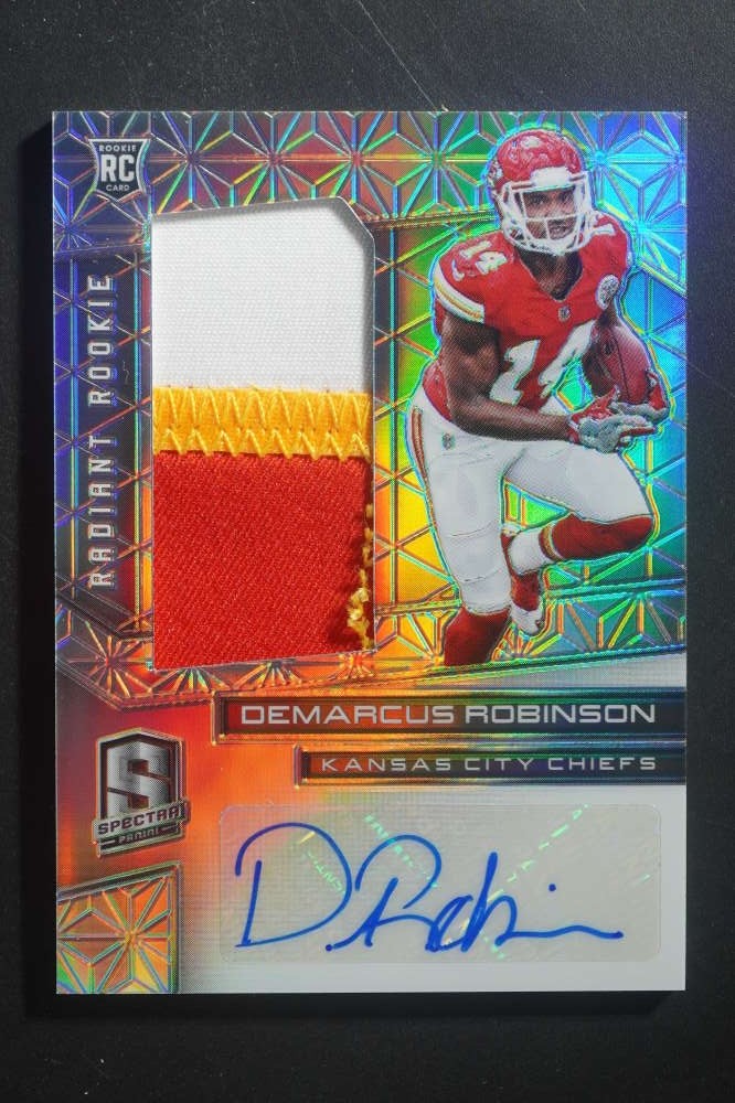 Demarcus Robinson Panini Spectra Radiant Rookie Patch Signatures #DR Base