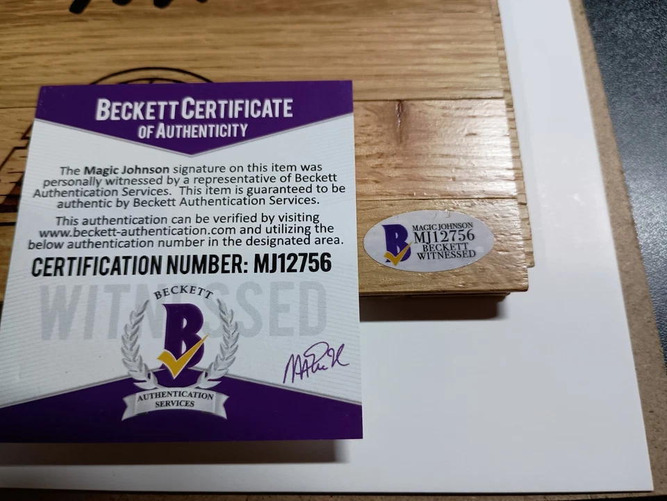 Magic Johnson LA Lakers Salón de la Fama Firmado 6x6 Piso de Madera Auténtico Beckett Certificado de Autenticidad BAS Foto 4 de 4