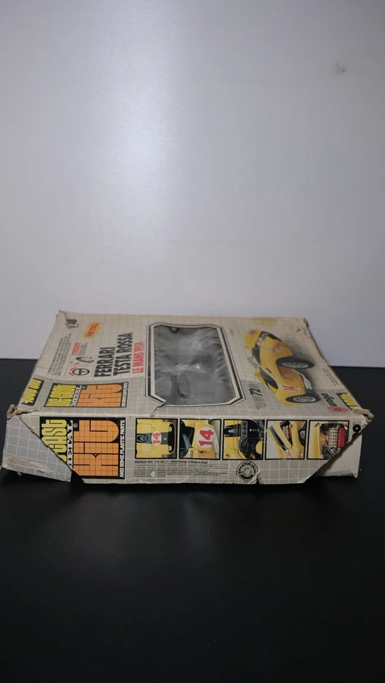 Burago 1/18 Scale Ferrari 250 Testa Rossa Le Mans 1958 Die Cast Model Kit 7007 - Photo 3/4