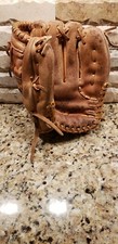 Wilson A2350 George Brett The MVP .390 Baseball Softball Glove Right Hand Throw