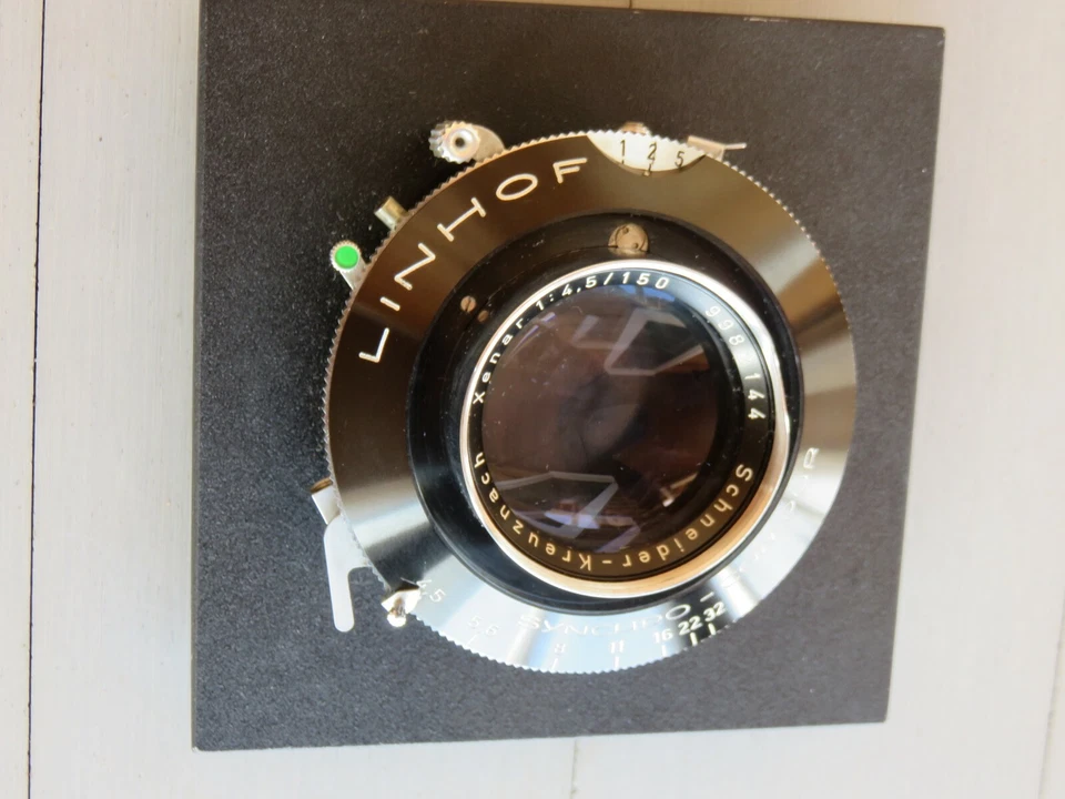 VTG CALUMET 4X5 CAMERA WITH HARD CASE & SCHNEIDER KREUZNACH 1:4.5 150 mm  - Image 3 of 4