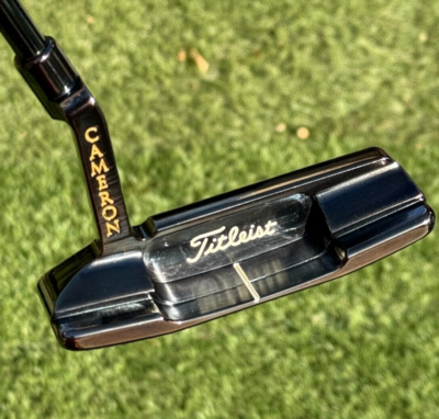 Scotty Cameron 2002 Holiday Candy Canes Newport 2 Black Pearl