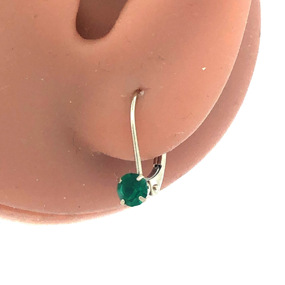 Elegant 14K White Gold Emerald Green Cubic Zirconia Starter  display picture 1