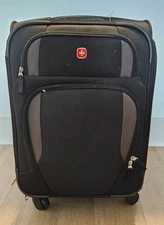 SwissGear Softside Expandable Spinner Carry-On Black Luggage Suitcase 20" Pocket
