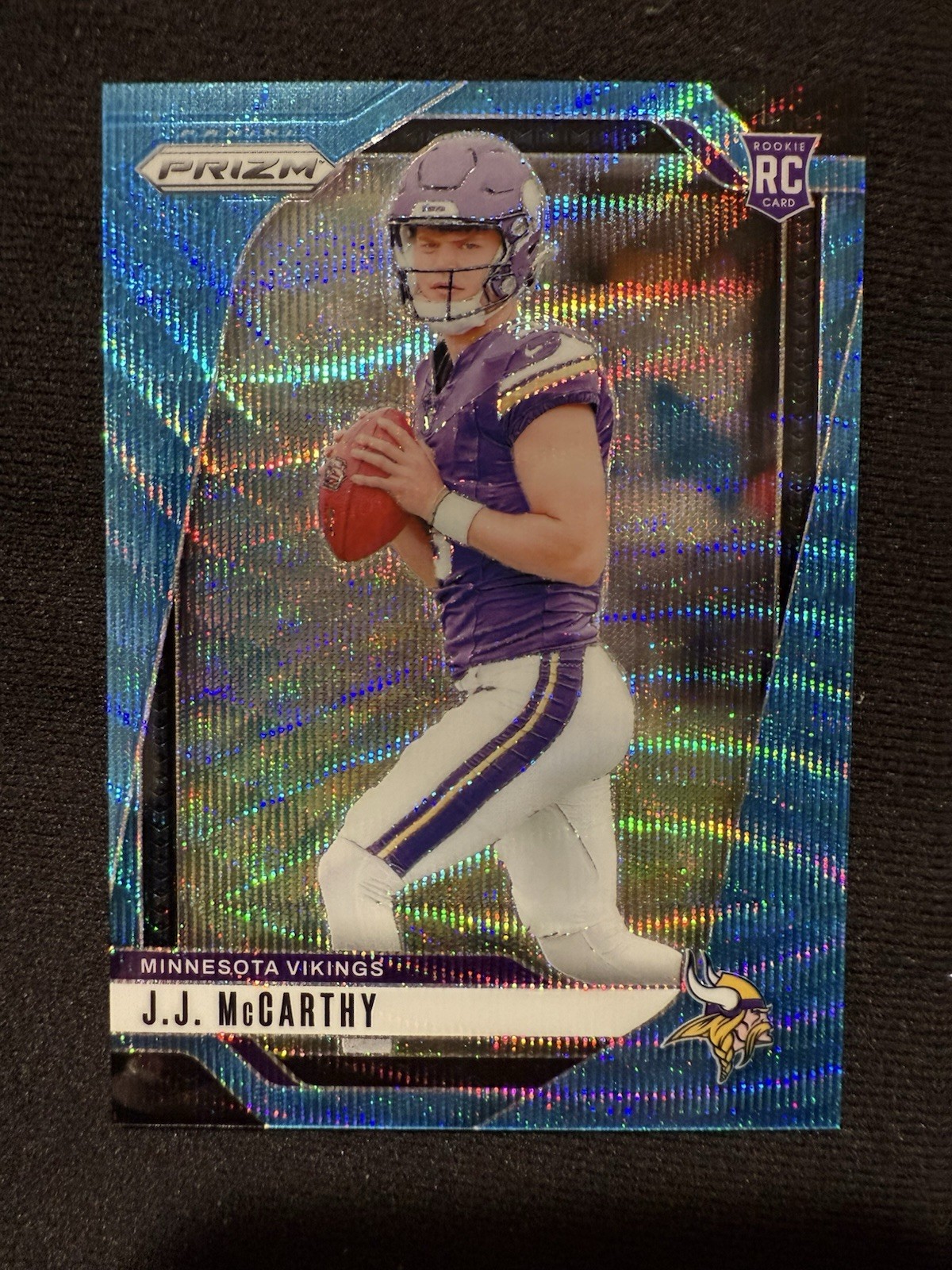 2024 Panini Prizm - Rookies J.J. McCarthy #400 Blue Wave Prizm /230 (RC)