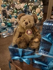 Charlie Bears Evie. 2009-2013. Isabelle Lee. Preowned. Mint. Tags. 9”. Handmade