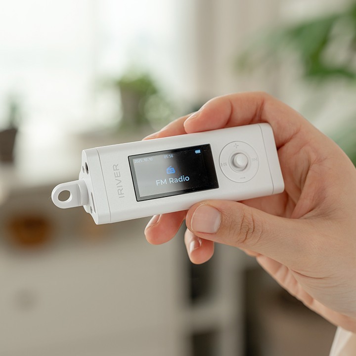 New iRiver iFP-10 Retro MP3 Player 64GB Bluetooth / Voice