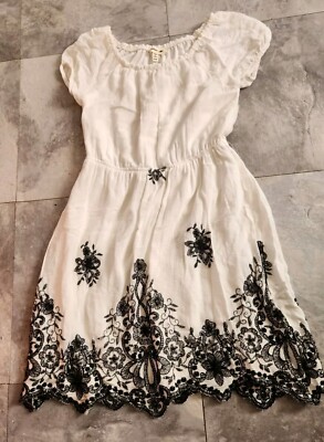 monteau girls dress size s 7/8, Good Condition White,black, Embroidery
