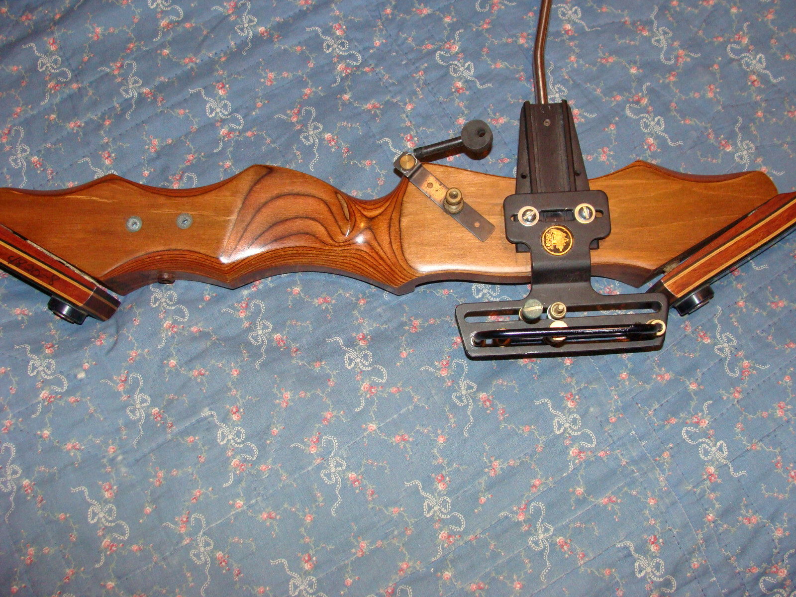 Martin Warthog Magnum Compound RH Bow with Bear Pin Sight Adjustable