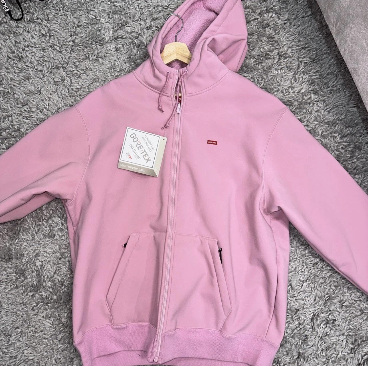 Veste à capuche zippée SUPREME FW'20 rose Gore Tex taille homme grande