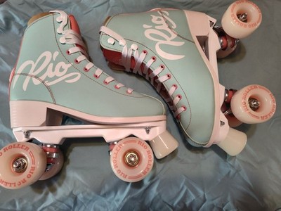 Rio Roller Script Coral Outdoor Quad Skates MPN RIO275 (Size 9)