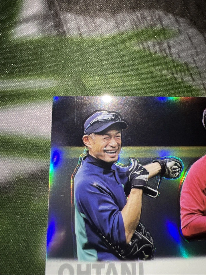 2019 Topps Chrome Photo Variations Refractor 1 Shohei Ohtani W/ Ichiro Suzuki SP - Image 2 of 4