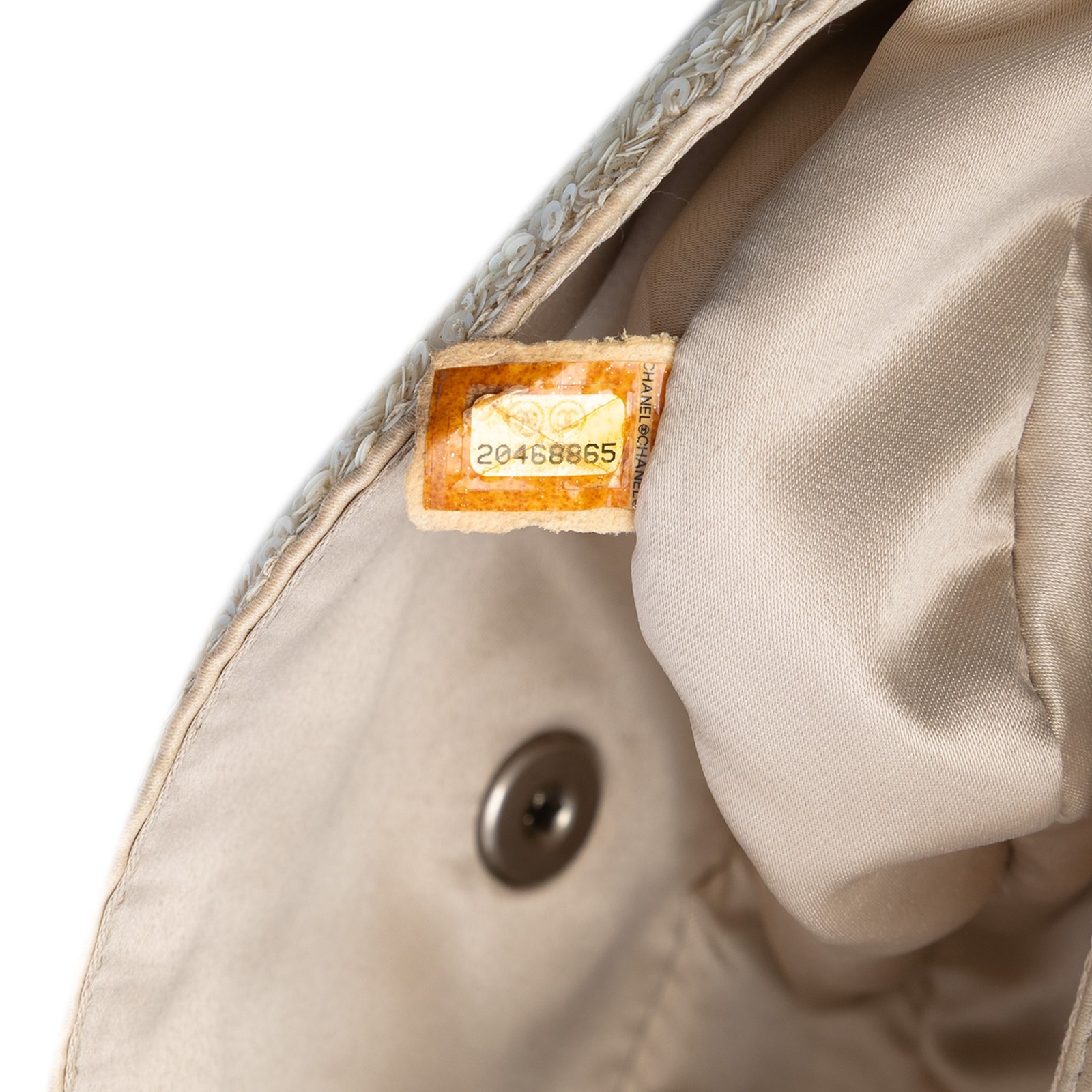 Authenticated Chanel Medium CC Sequins Single Fla… - image 5