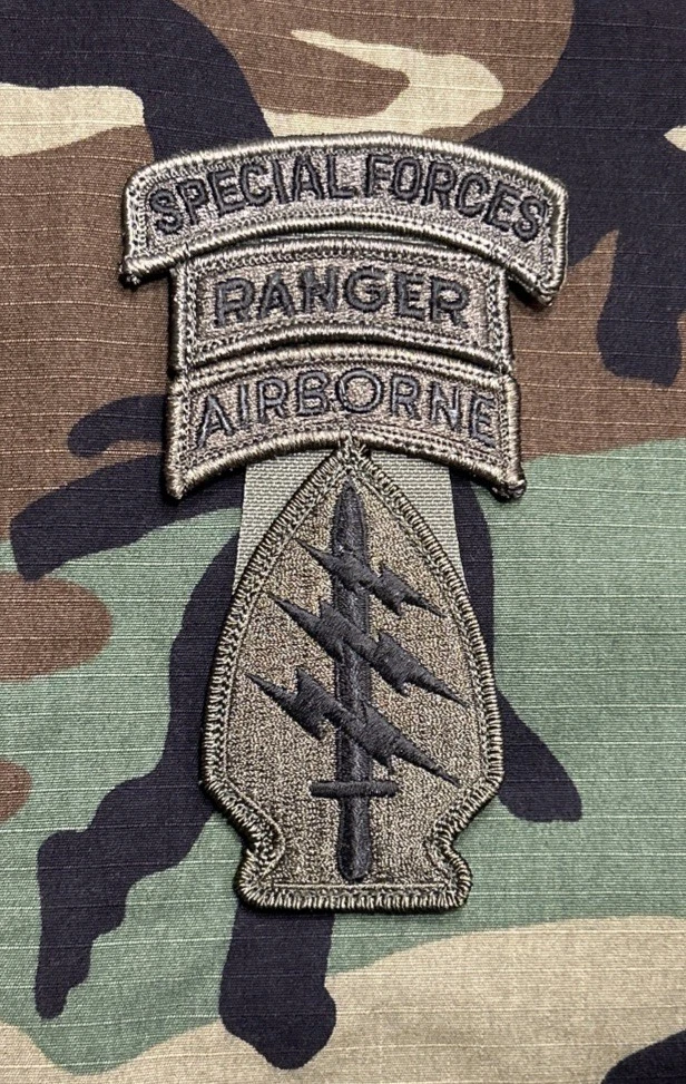 Special Forces SF Badge Tactical Morale Patch - Green Berets US Army Klittenband Patch Zwart