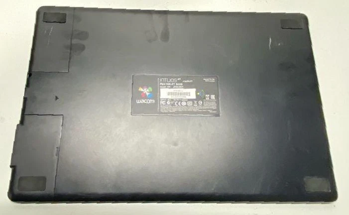 Графический планшет Wacom Intuos Pro PTH-651K с ручкой - Изображение 4 из 4