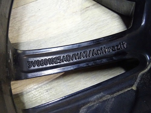1x Alu Felge Skoda Superb Aluminum rim 18 Zoll 8.0J 5x112 44ET 3V0601025AG - Bild 11 von 17