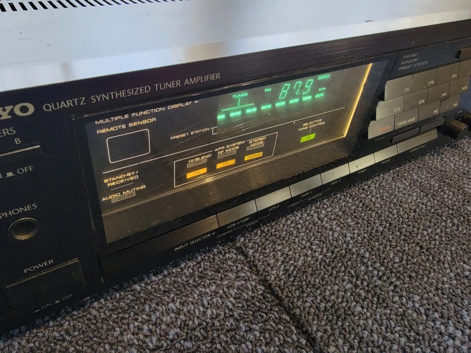 Vintage Receiver Onkyo TX-82 45Watt Stereo w/Quartz Tuning Amplifier TX82 |Works - Image 2 of 4