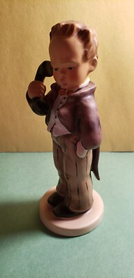 Goebel Figurine ''Hello'' 124
