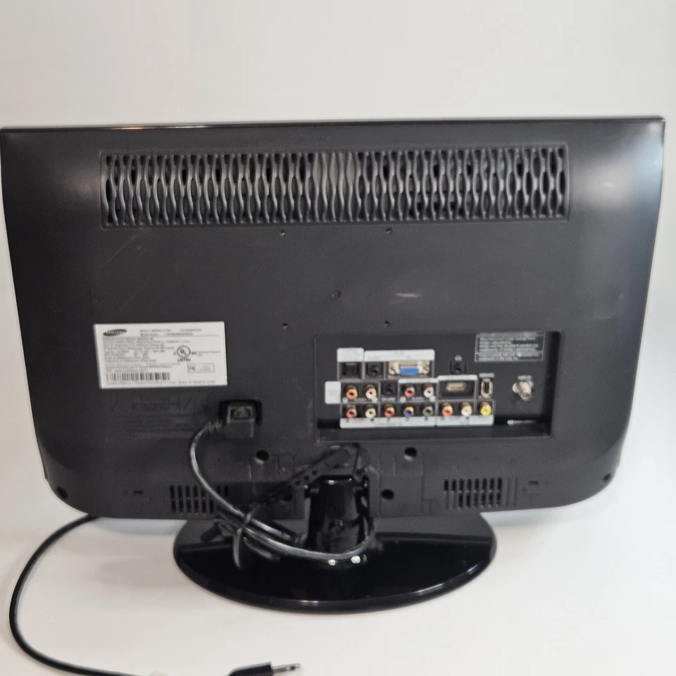 Samsung 19" LCD TV Model LN19B360C5D Flat Screen TV...TESTED (no remote) - Image 3 of 4