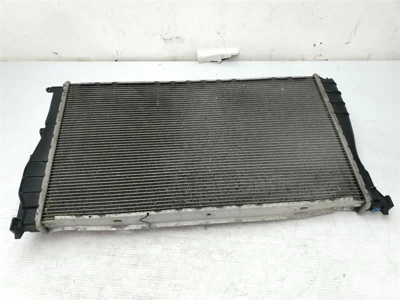 2010 BMW 335xi 335i Turbo E90 E92 Engine Radiator Automatic Transmission - Image 4 of 4