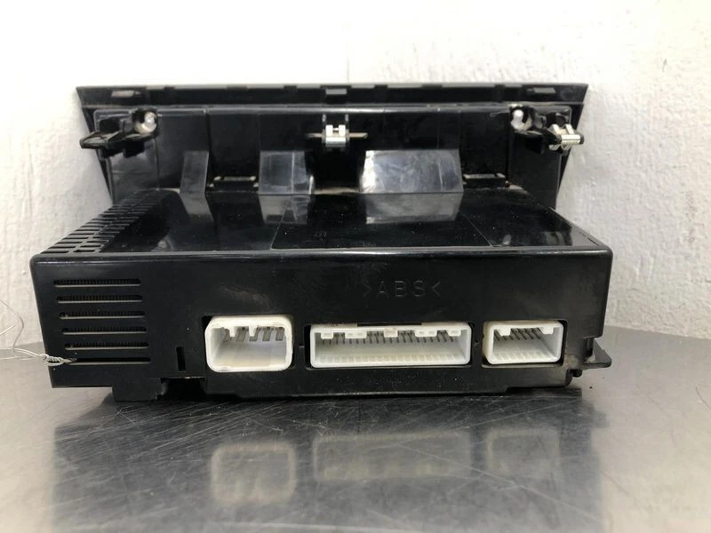 2002-2006 LEXUS ES330 SEDAN A/C HEATER TEMPERATURE CLIMATE CONTROL PANEL OEM - Image 2 of 4