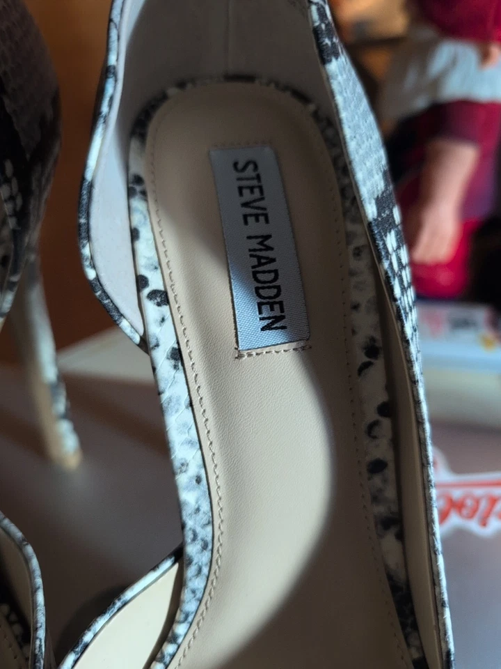 Salto Steve Madden 9,5 M sintético pele de cobra salto 6 polegadas novo - Imagem 2 de 4