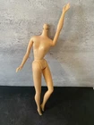 BARBIE TNT MOD DOLL BODY #1160 VINTAGE 1966 BENDABLE LEG NO HEAD JAPAN TLC FEET